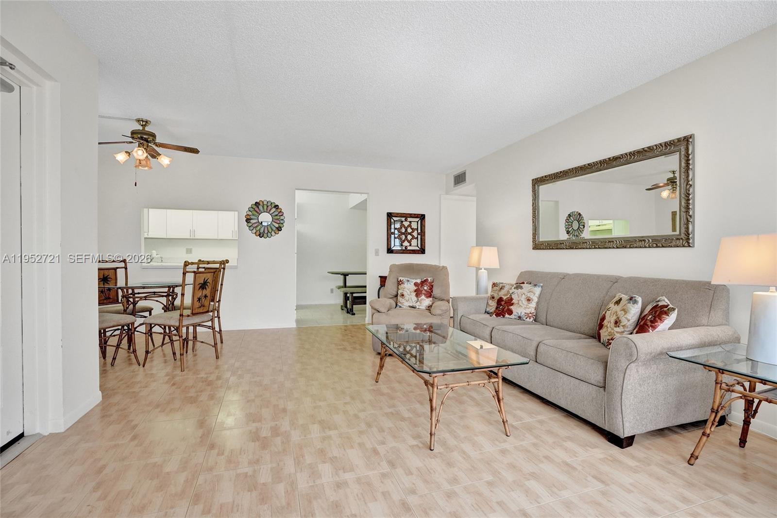 PALM CLUB WEST VILLAGE 1 - Residential