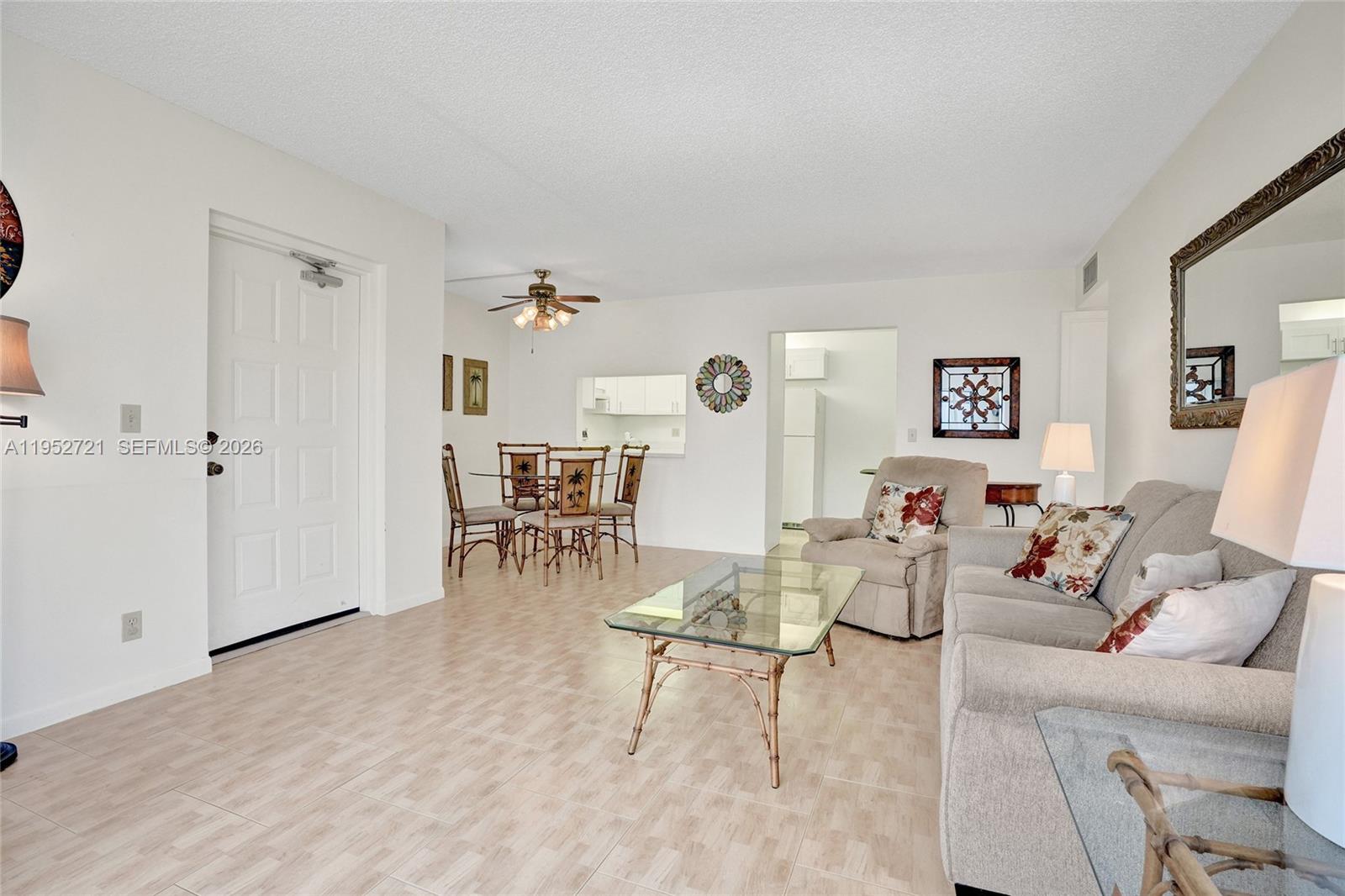 PALM CLUB WEST VILLAGE 1 - Residential