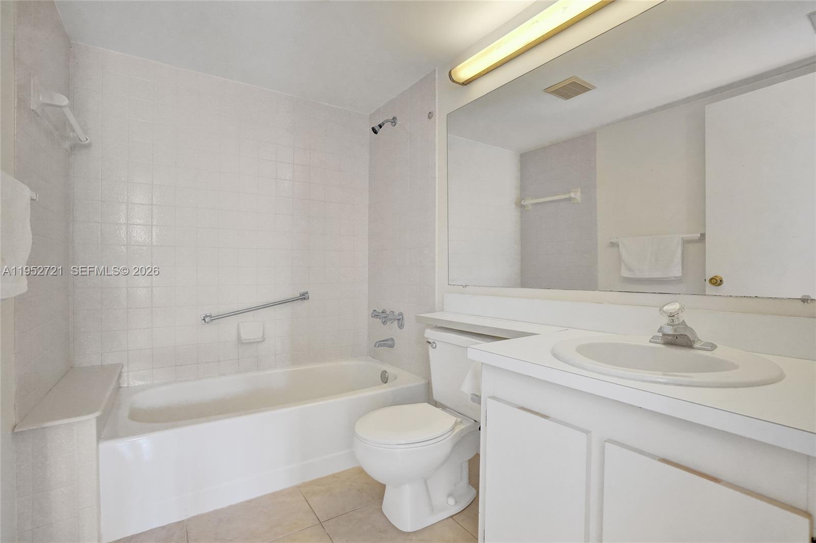 PALM CLUB WEST VILLAGE 1 - Residential