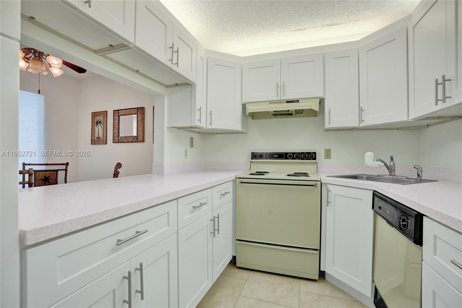 PALM CLUB WEST VILLAGE 1 - Residential