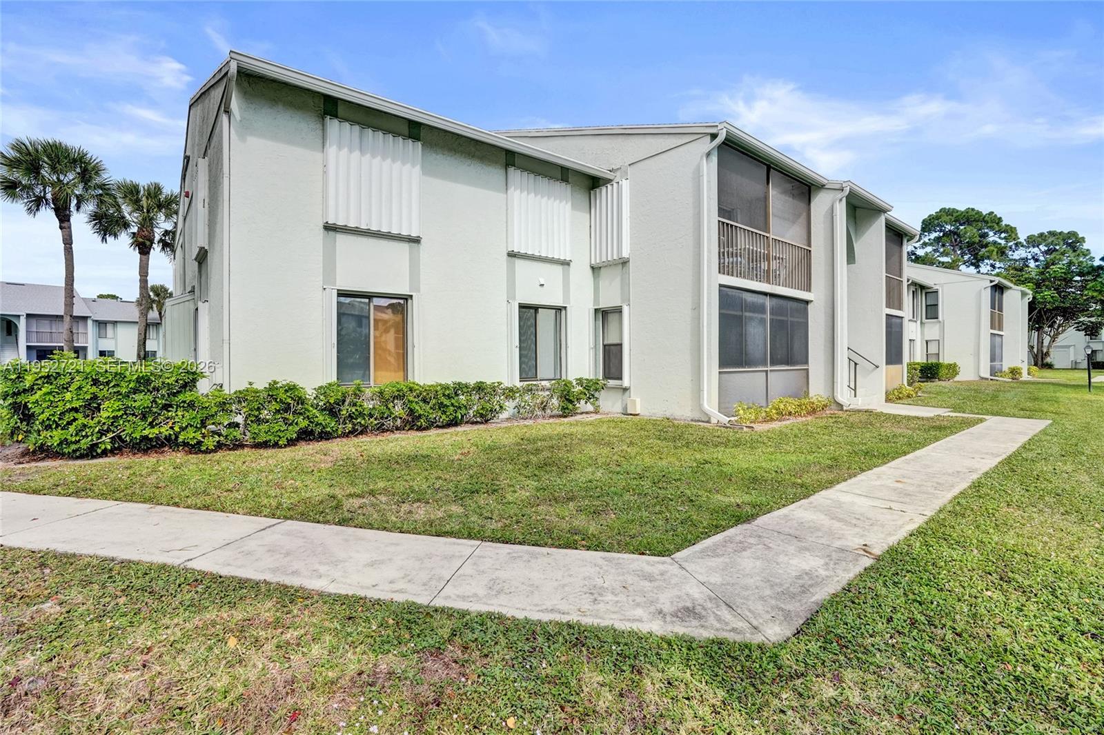 PALM CLUB WEST VILLAGE 1 - Residential