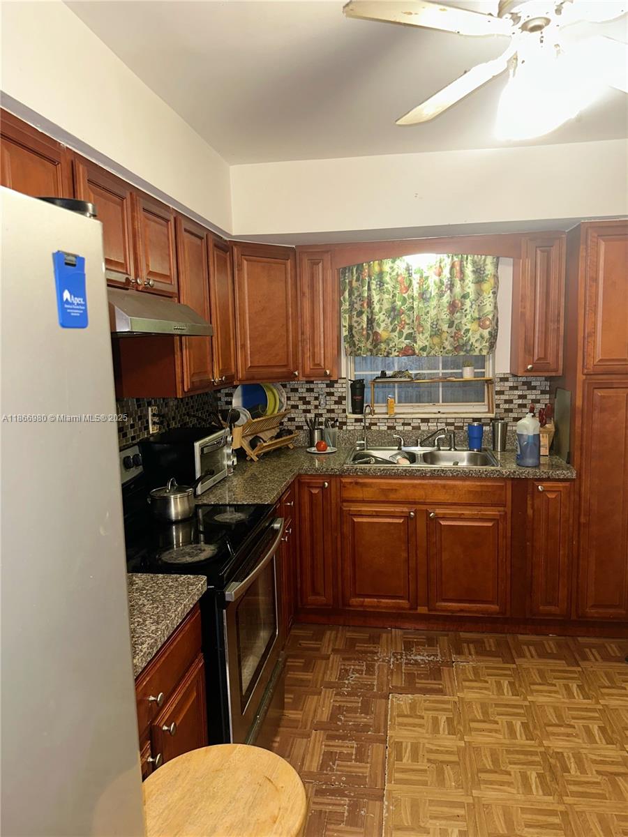 NORTH POMPANO BEACH SECTI - Residential