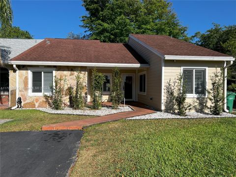 14617 SW 143rd Place Cir Miami FL 33186