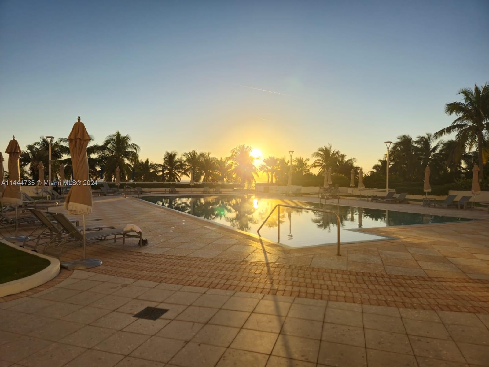 THE DECOPLAGE CONDO - Residential