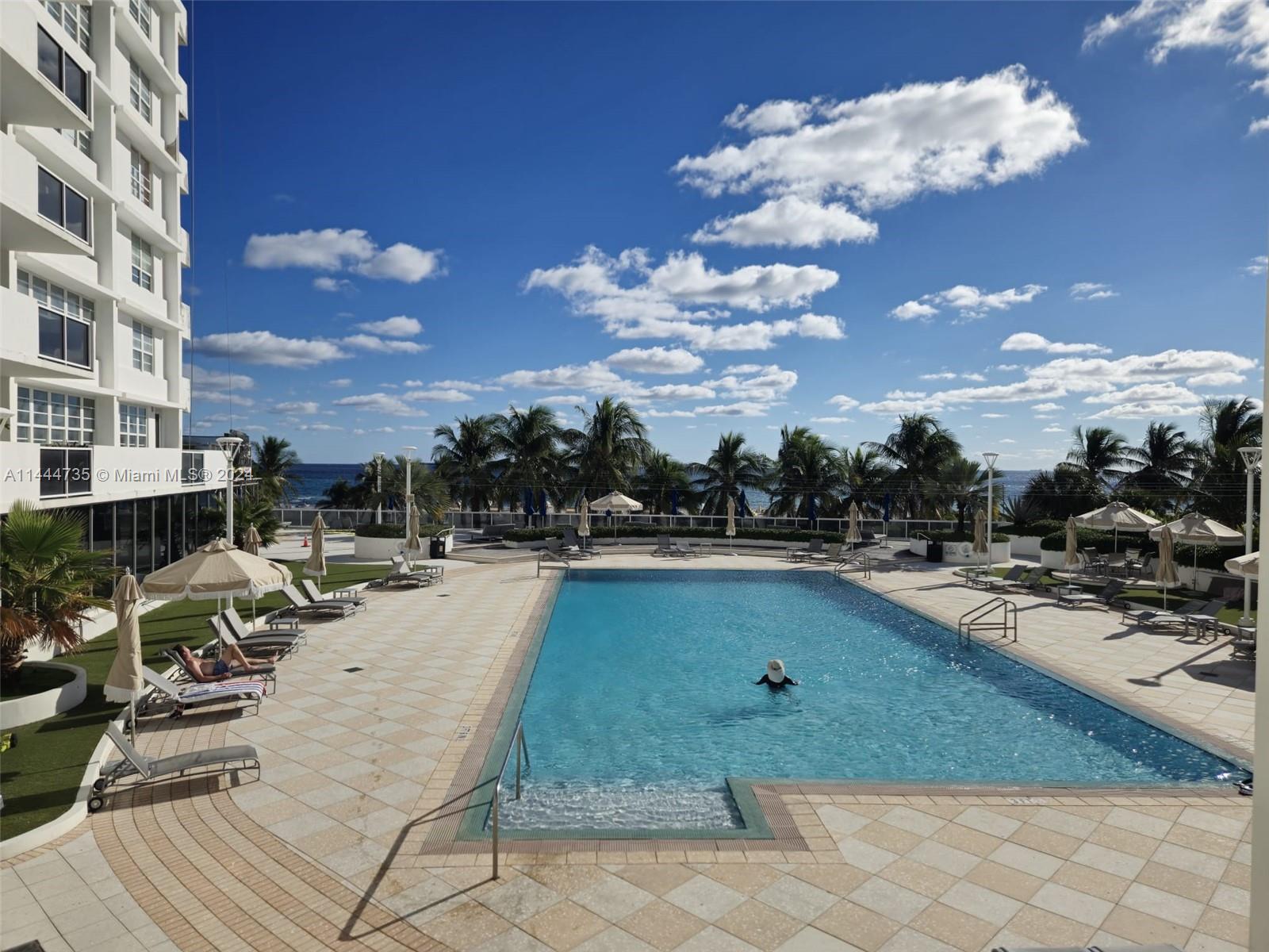 THE DECOPLAGE CONDO - Residential