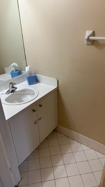 VILLAS AT CARMEL CONDO NO - Residential Lease