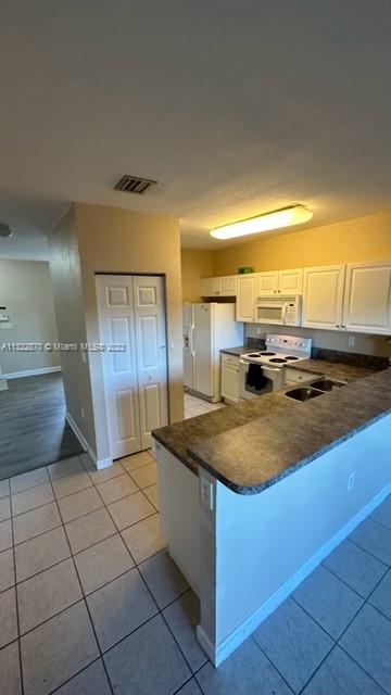 VILLAS AT CARMEL CONDO NO - Residential Lease