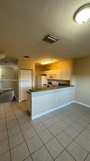 VILLAS AT CARMEL CONDO NO - Residential Lease