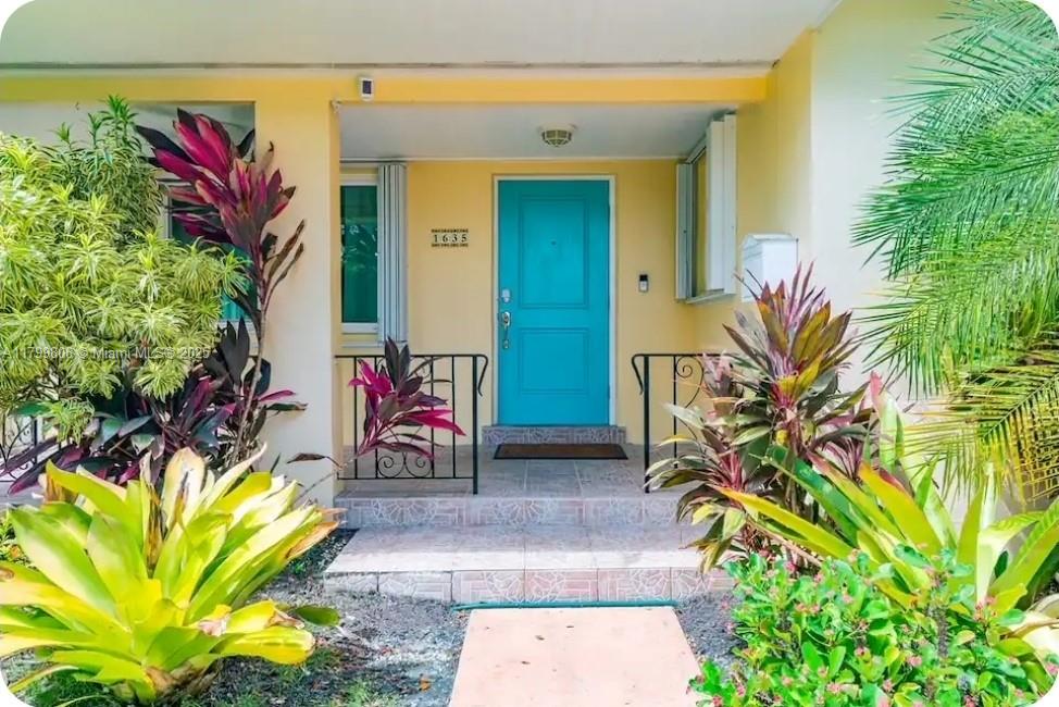 HOLLYWOOD SOUTH SIDE ADD - Residential Lease