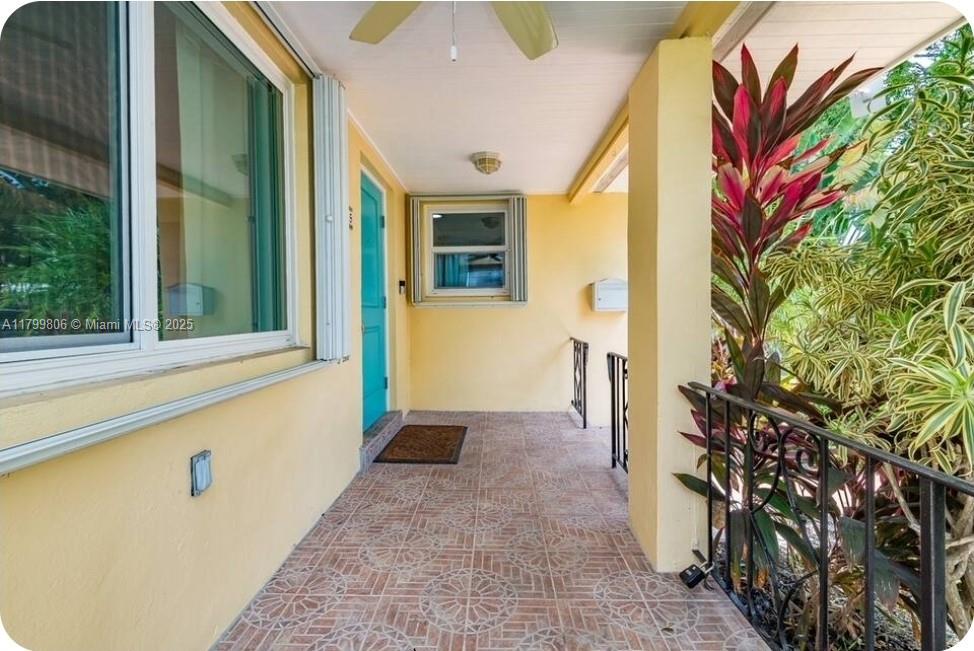 HOLLYWOOD SOUTH SIDE ADD - Residential Lease