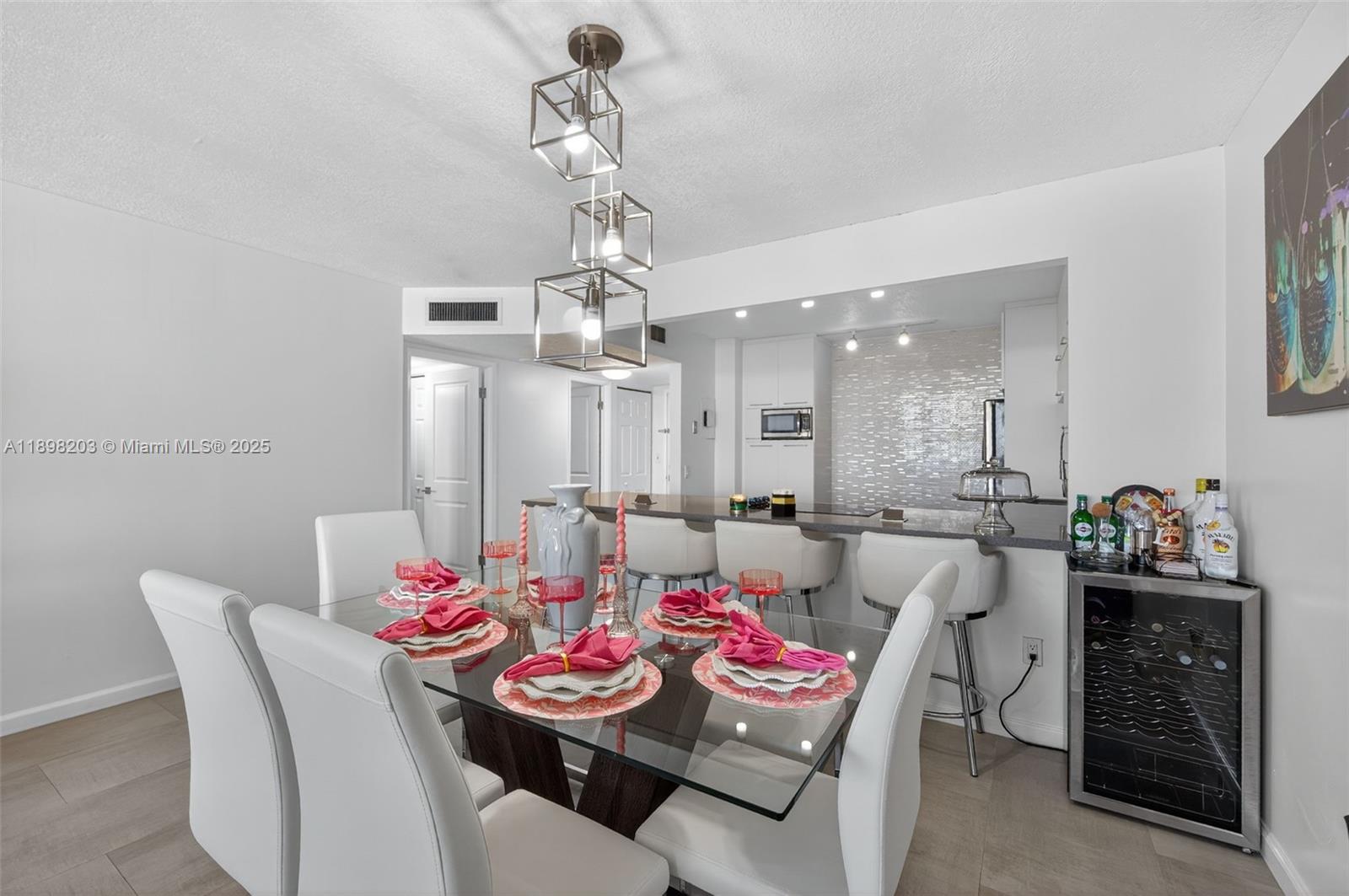 ADMIRALS PORT CONDO - WES - Residential