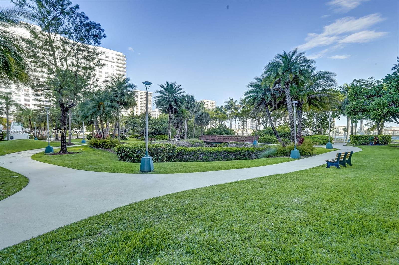 ADMIRALS PORT CONDO - WES - Residential