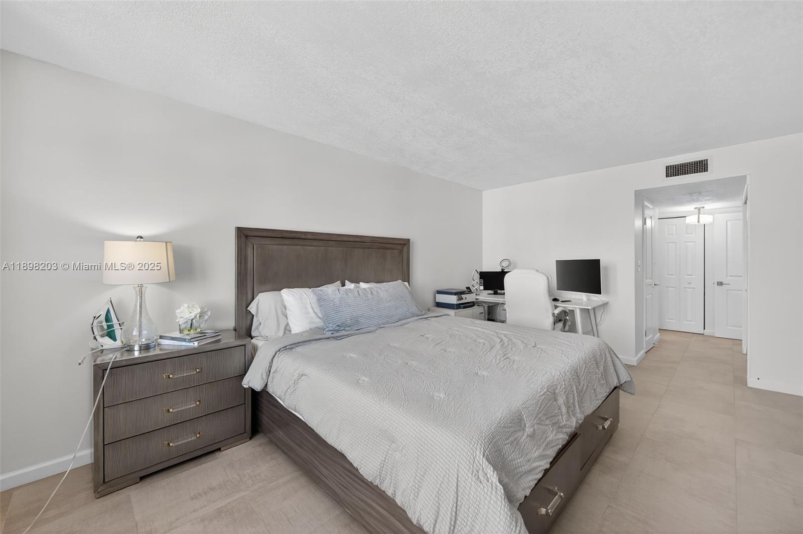 ADMIRALS PORT CONDO - WES - Residential