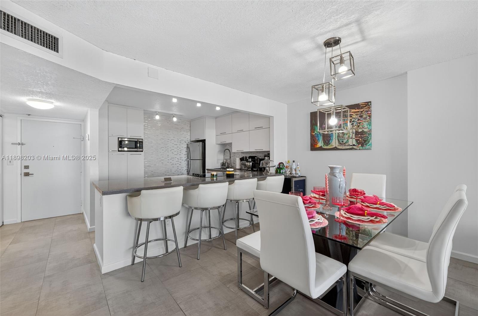 ADMIRALS PORT CONDO - WES - Residential