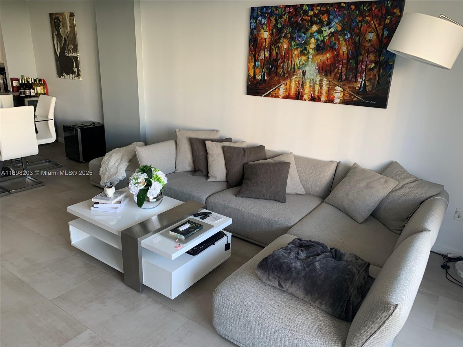 ADMIRALS PORT CONDO - WES - Residential