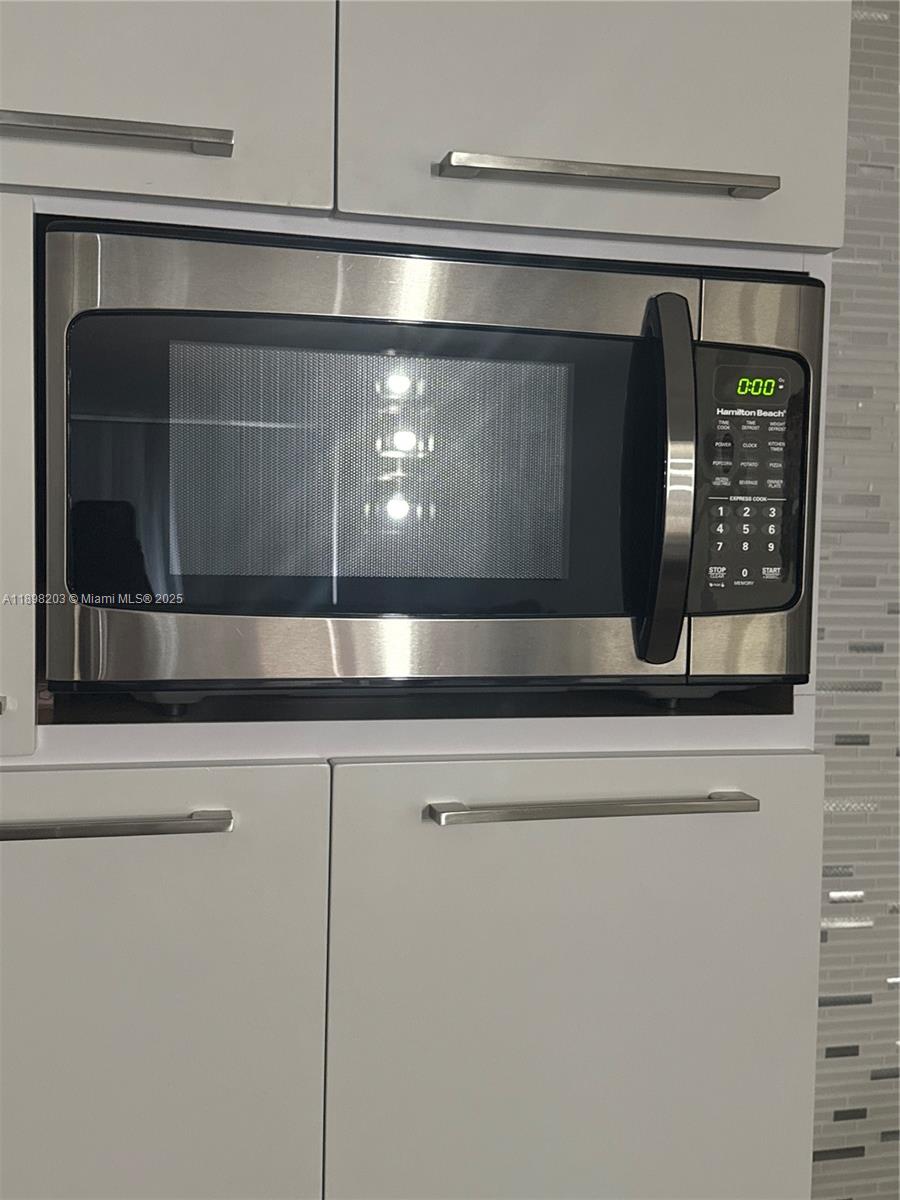 ADMIRALS PORT CONDO - WES - Residential