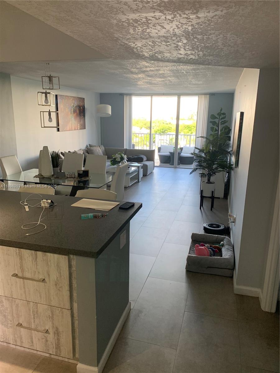 ADMIRALS PORT CONDO - WES - Residential