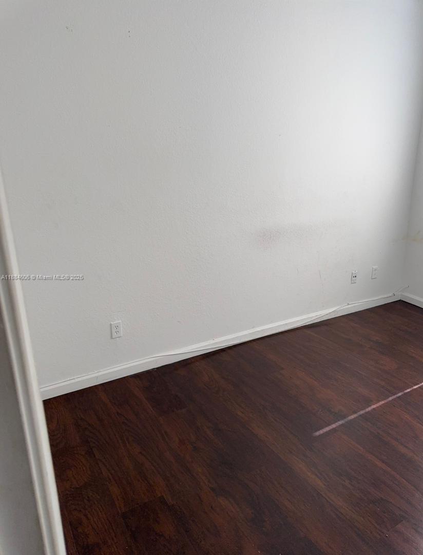 CORAL SPRINGS VILLAGE GRE - Residential Lease