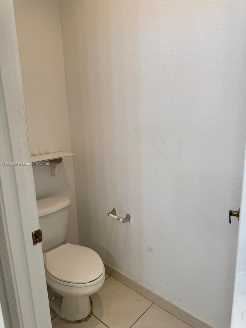 CORAL SPRINGS VILLAGE GRE - Residential Lease