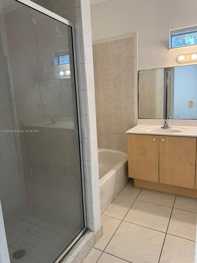 CORAL SPRINGS VILLAGE GRE - Residential Lease