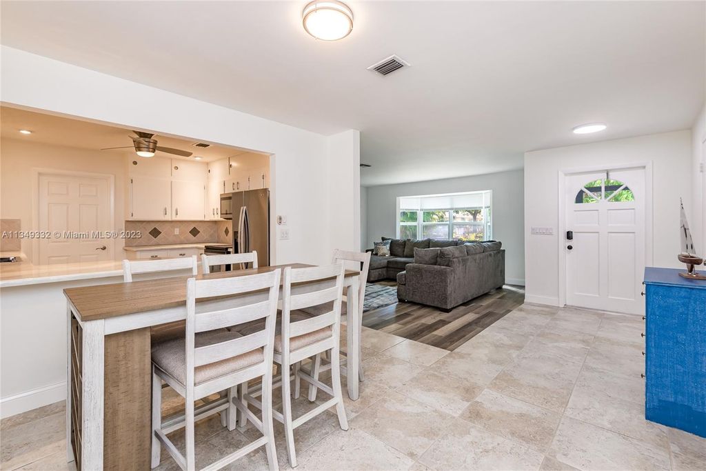 Photo of 505 Heron Dr, Delray Beach, FL 33444 (MLS # A11349332)