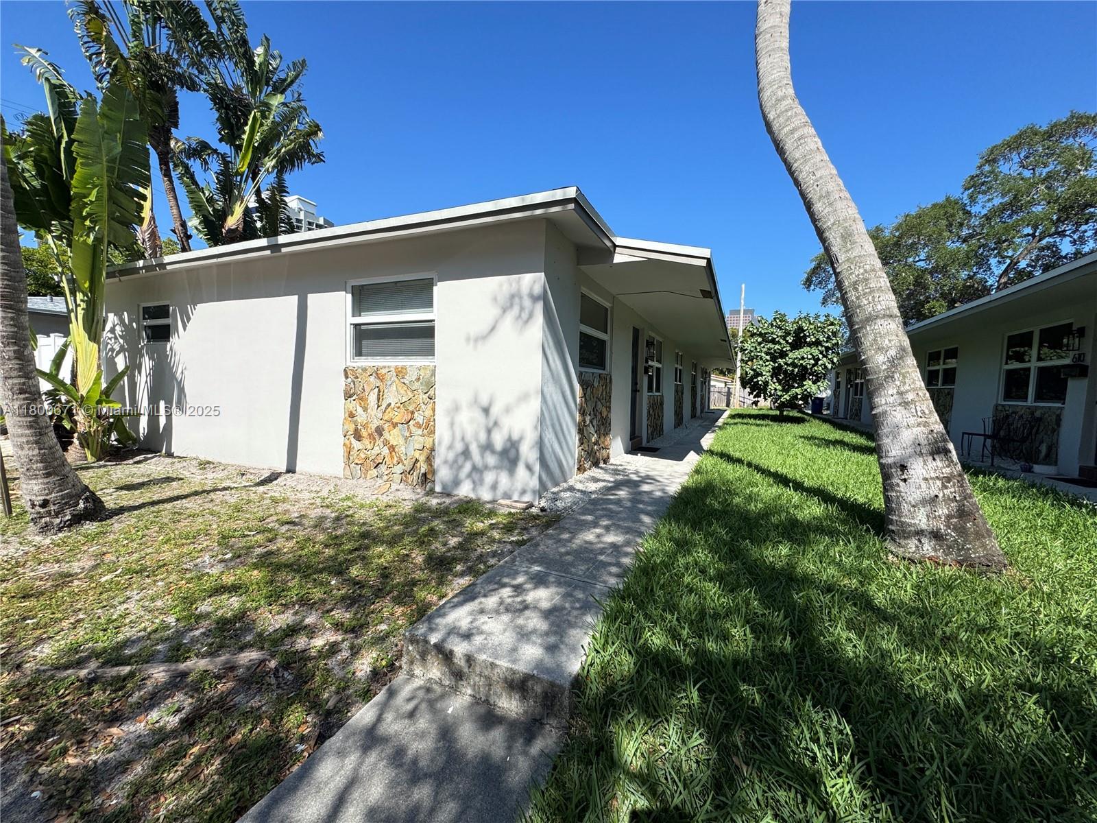 606 Sw 5th Ave 606, Fort Lauderdale, Broward County, Florida - 3 Bedrooms  
2 Bathrooms - 