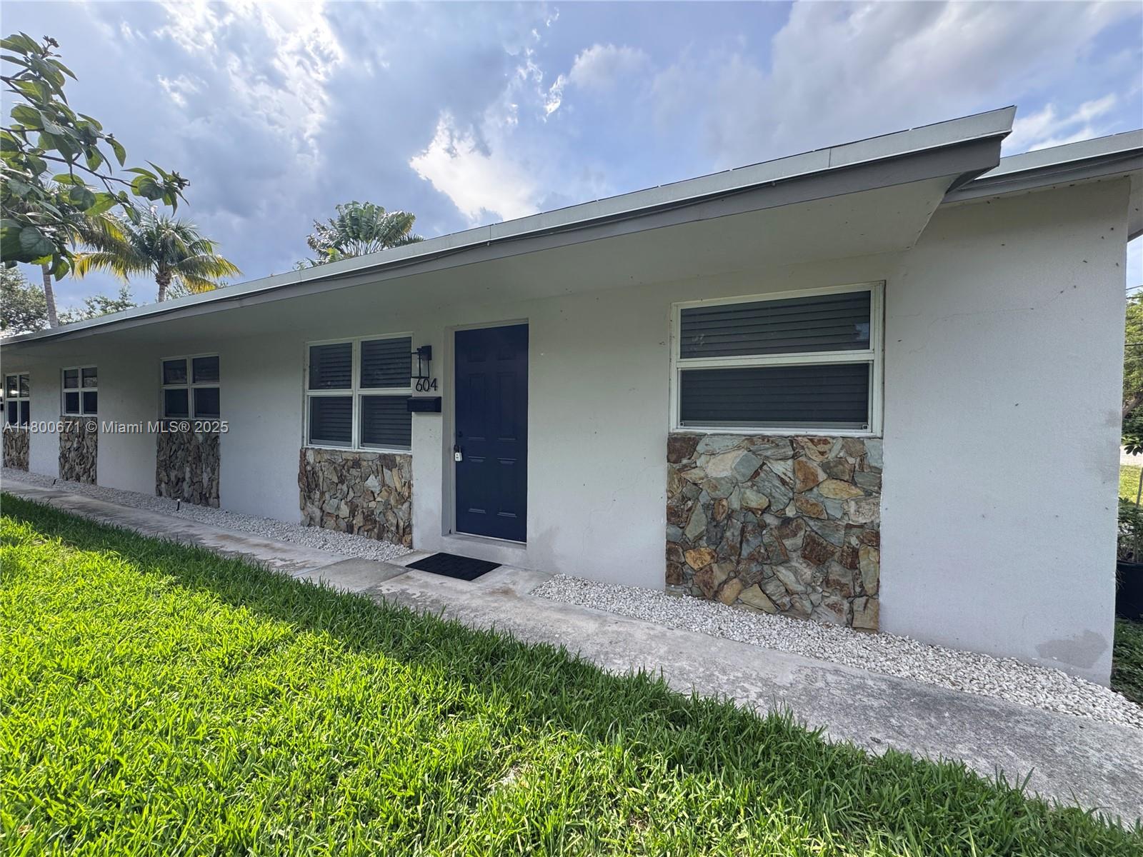 604 Sw 5th Ave 604, Fort Lauderdale, Broward County, Florida - 3 Bedrooms  
2 Bathrooms - 