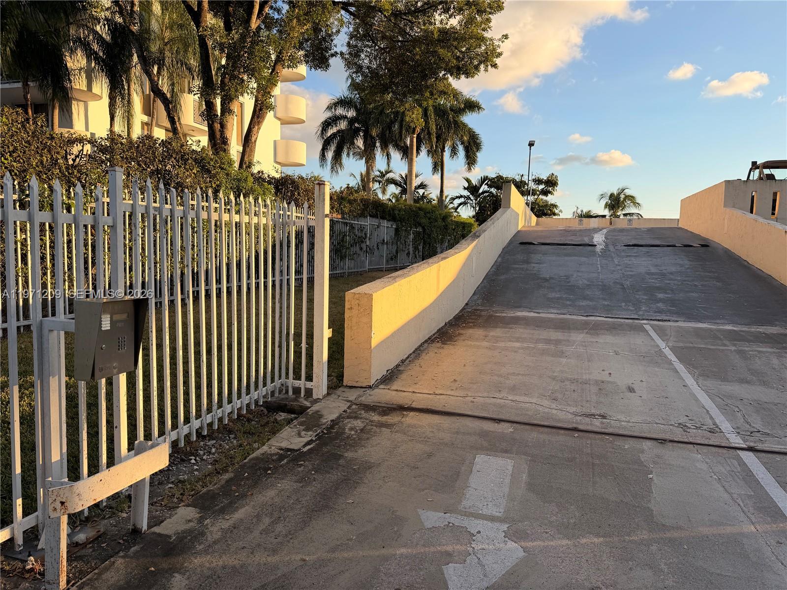 VECINO DEL MAR CONDO - Residential