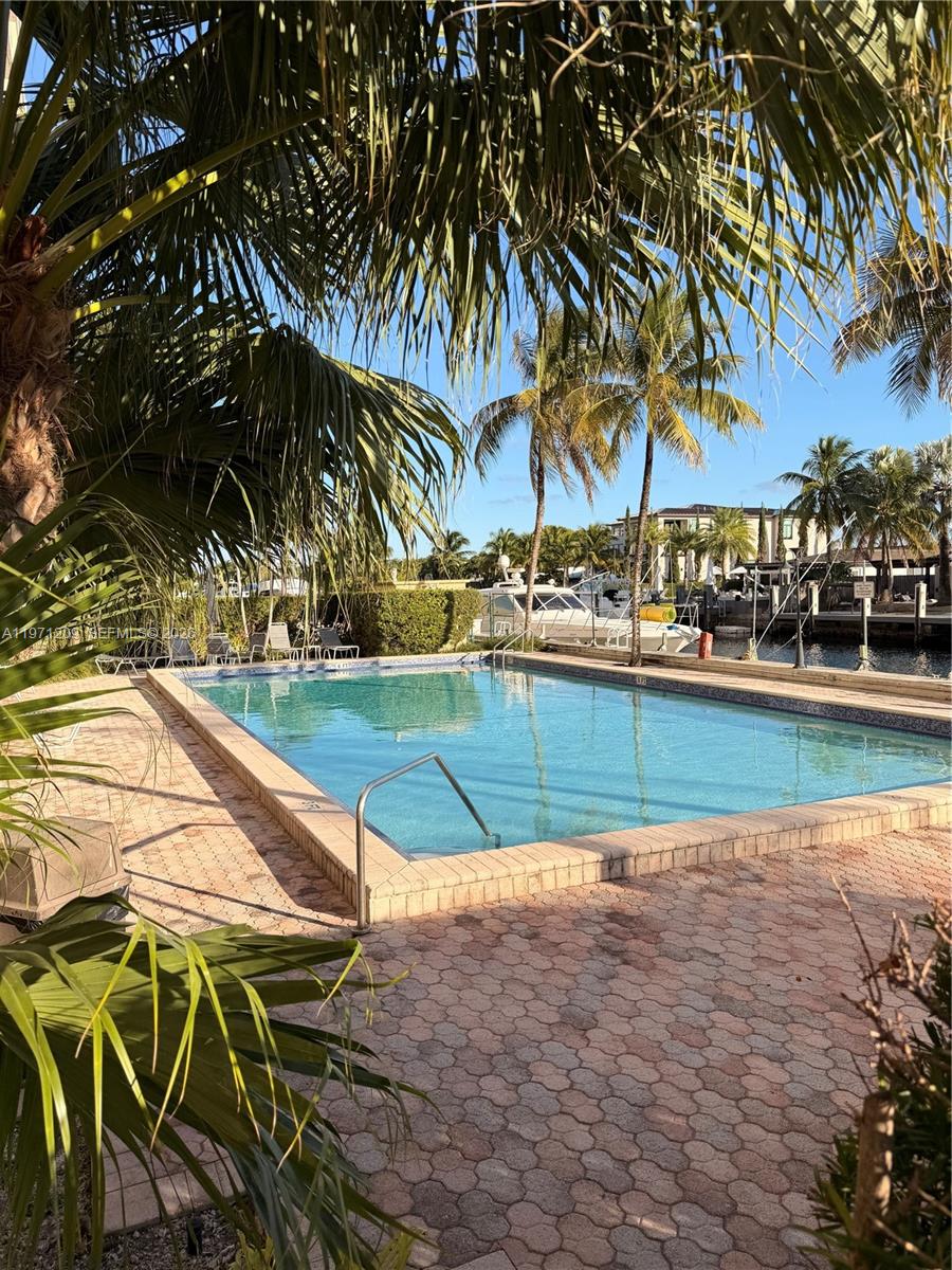 VECINO DEL MAR CONDO - Residential