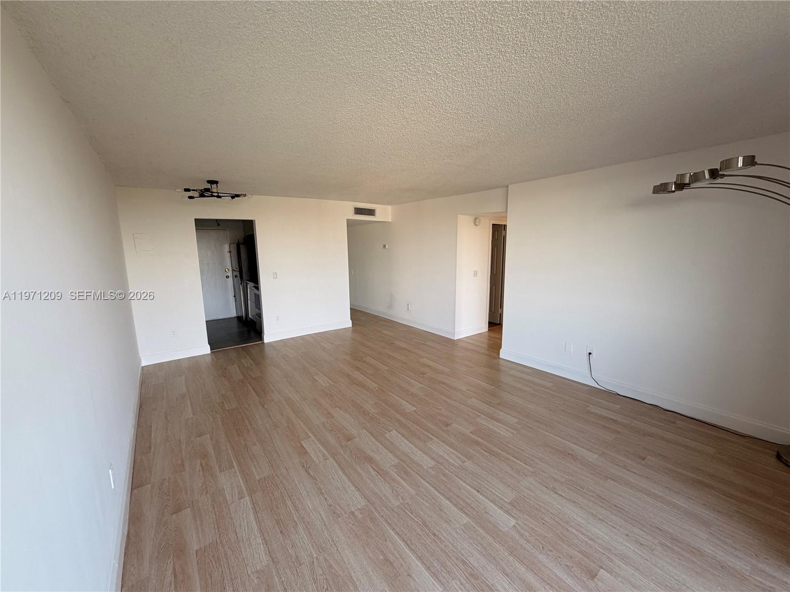 VECINO DEL MAR CONDO - Residential