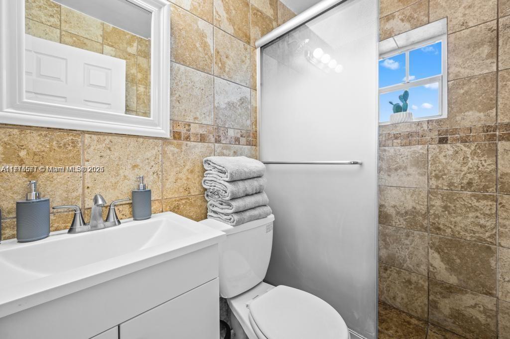 PLAYLAND ISLES - Residential