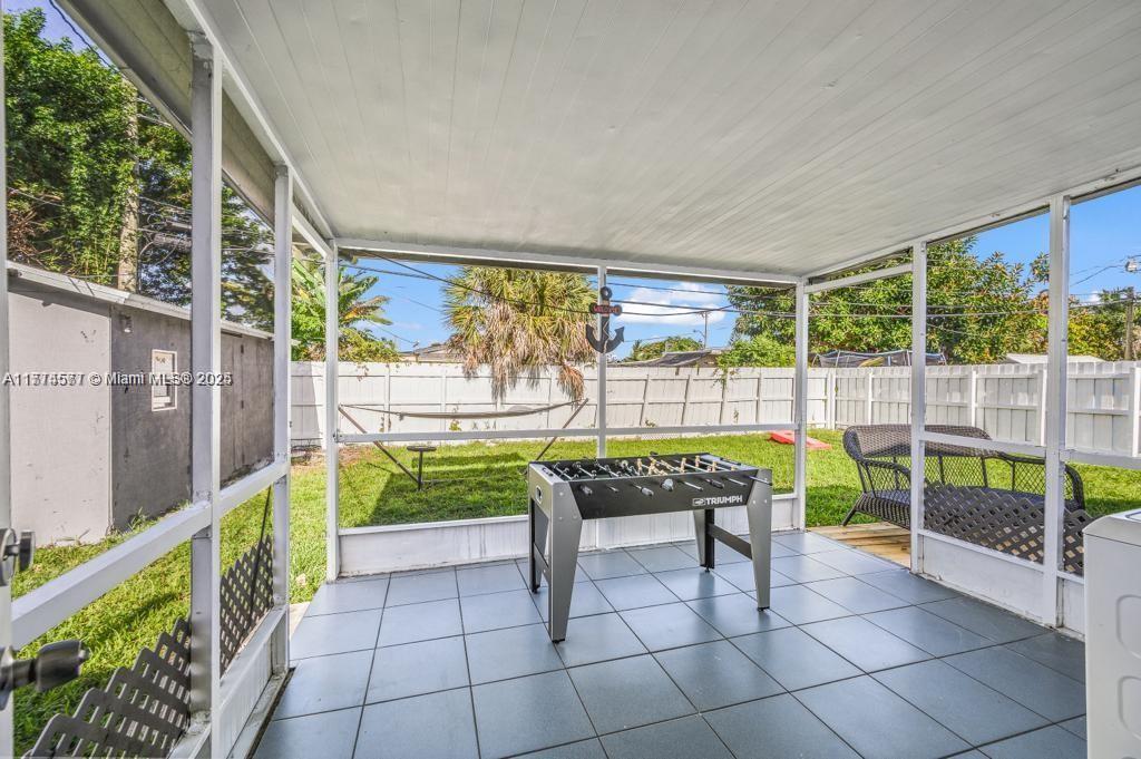 PLAYLAND ISLES - Residential