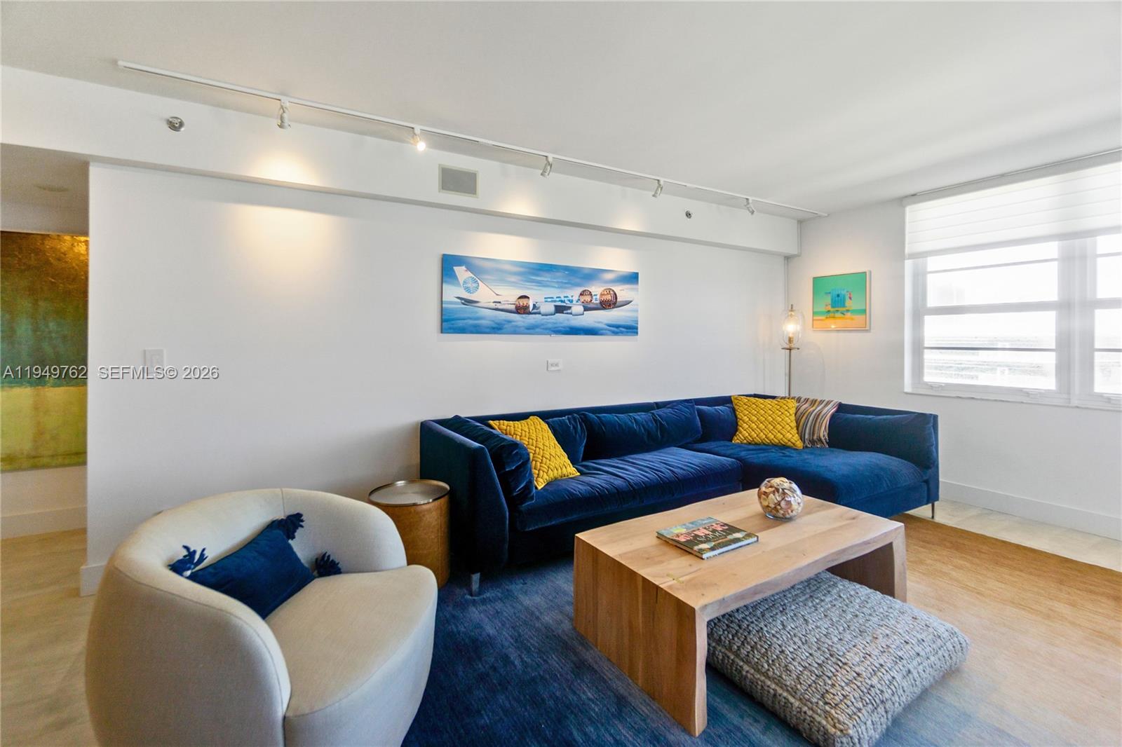 THE DECOPLAGE CONDO - Residential Lease