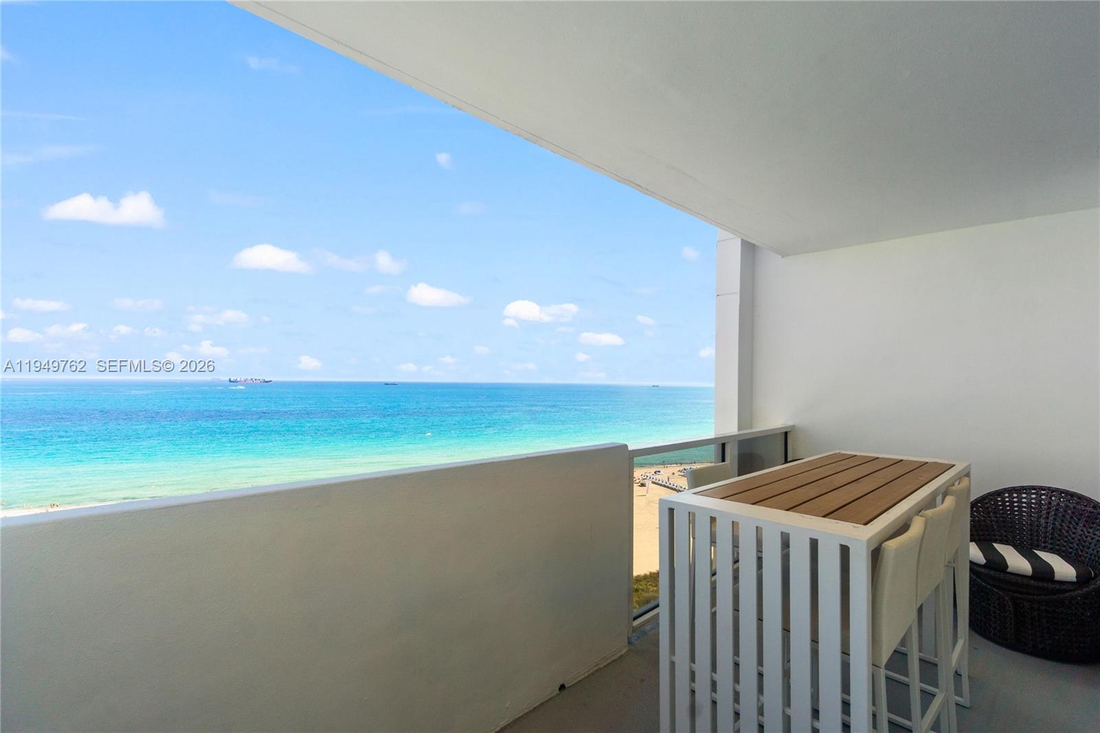 THE DECOPLAGE CONDO - Residential Lease