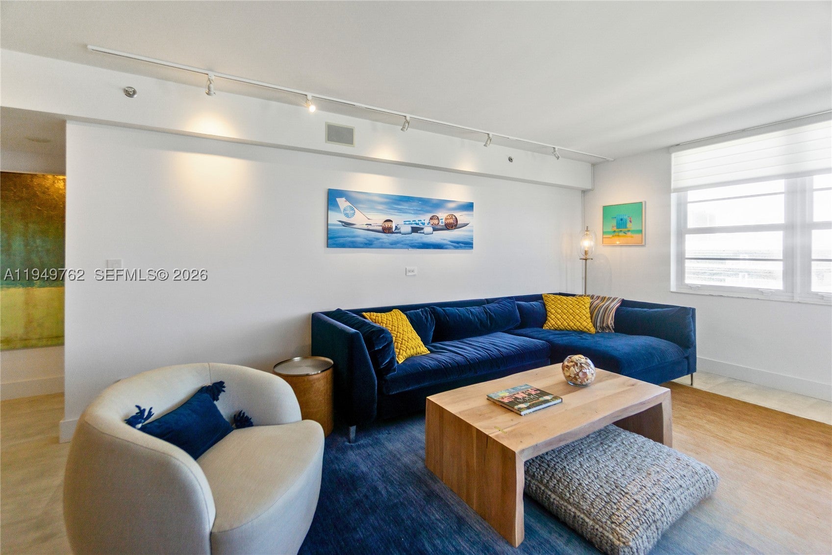 100 Lincoln Rd 1447