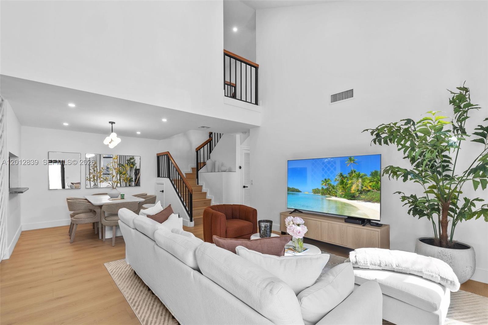 COSTAIN VILLAS HARBOR VIL - Residential