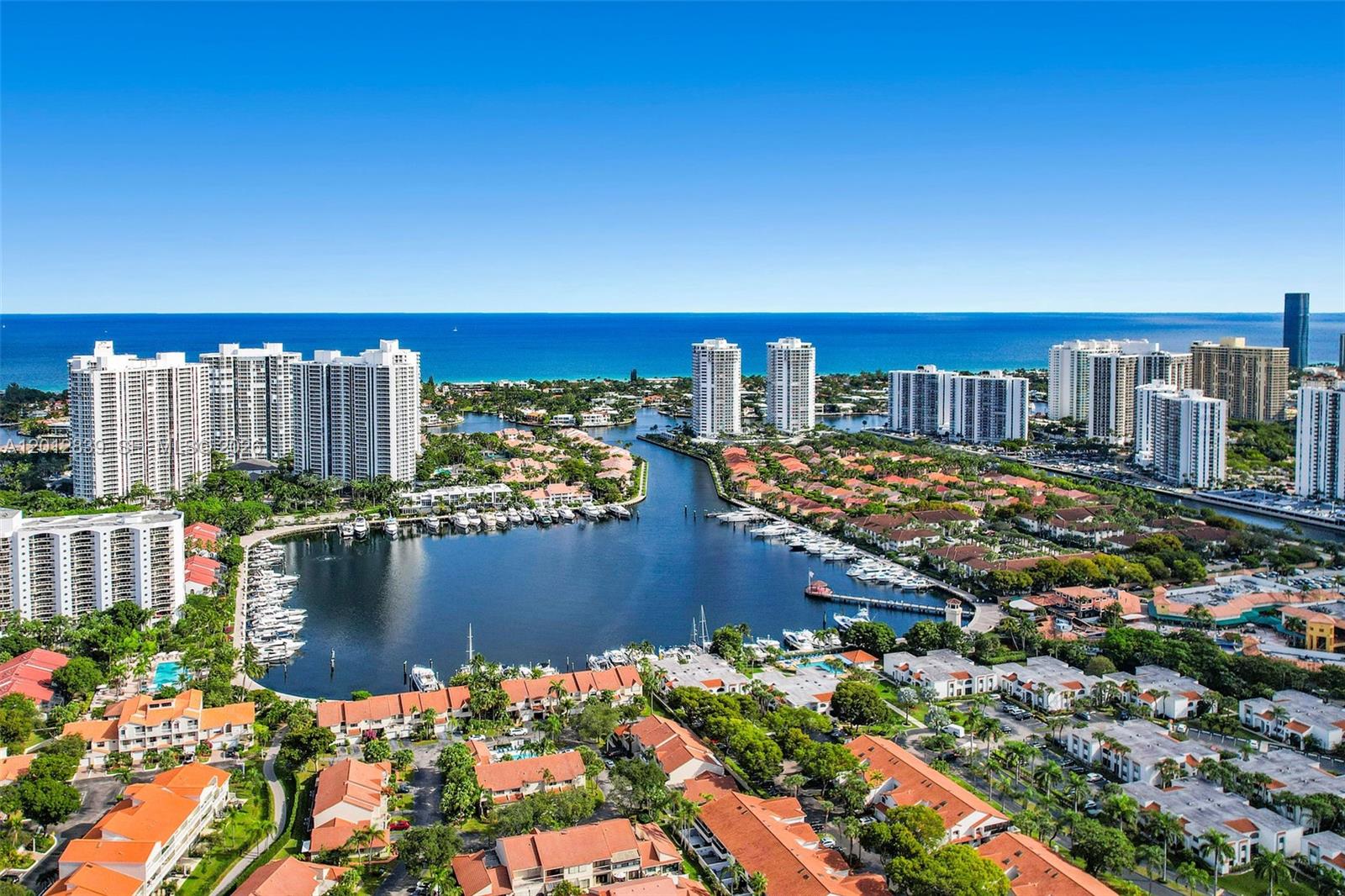 COSTAIN VILLAS HARBOR VIL - Residential