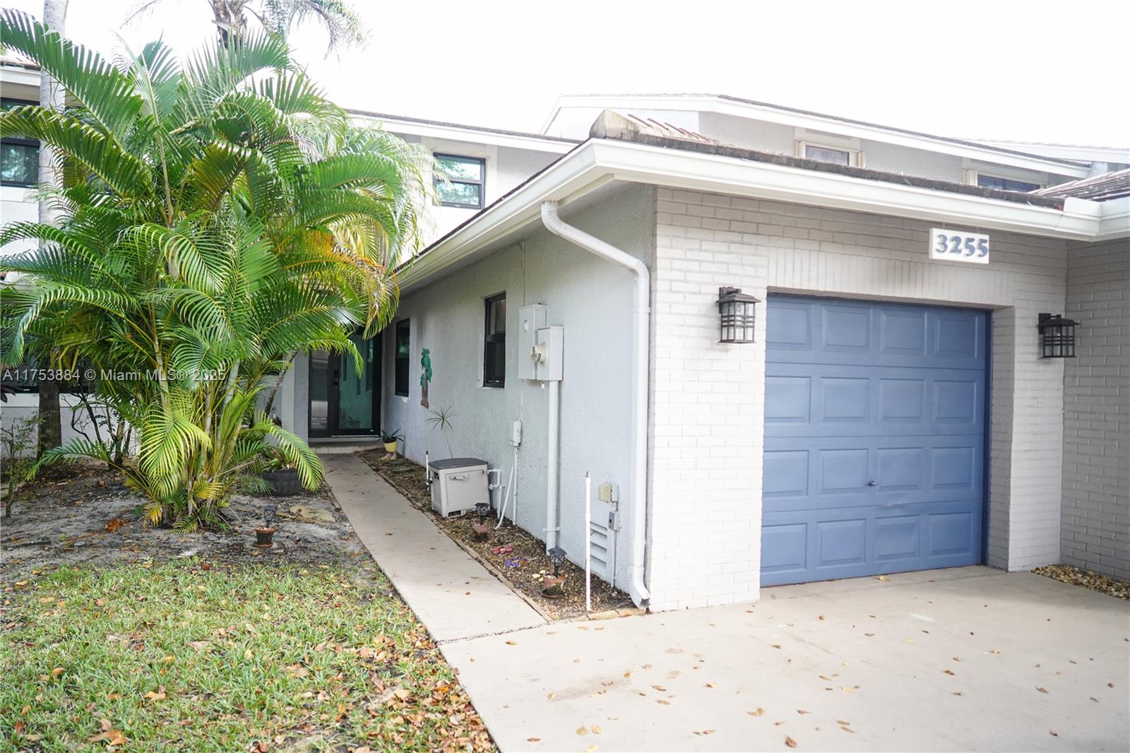 Rental Property at 3255 Deer Creek Lake Shore Dr 3255, Deerfield Beach, Broward County, Florida - Bedrooms: 3 
Bathrooms: 3  - $3,250 MO.