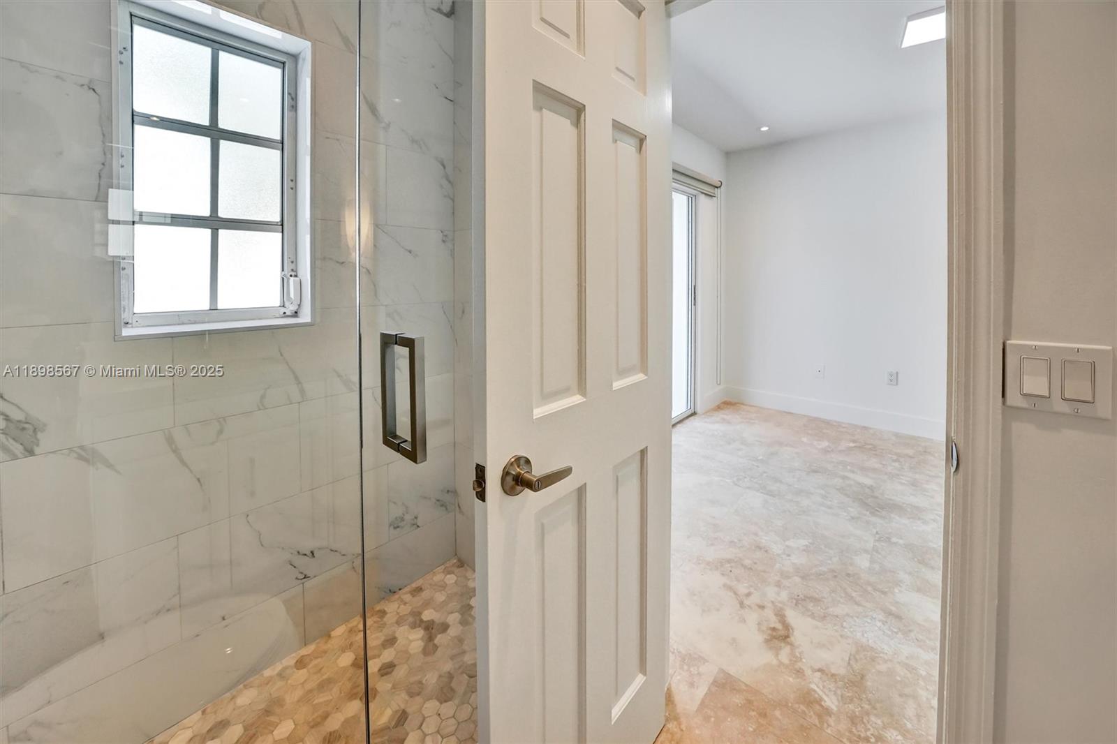 TROPICAL ISLE HOMES SUB 4 - Residential Lease