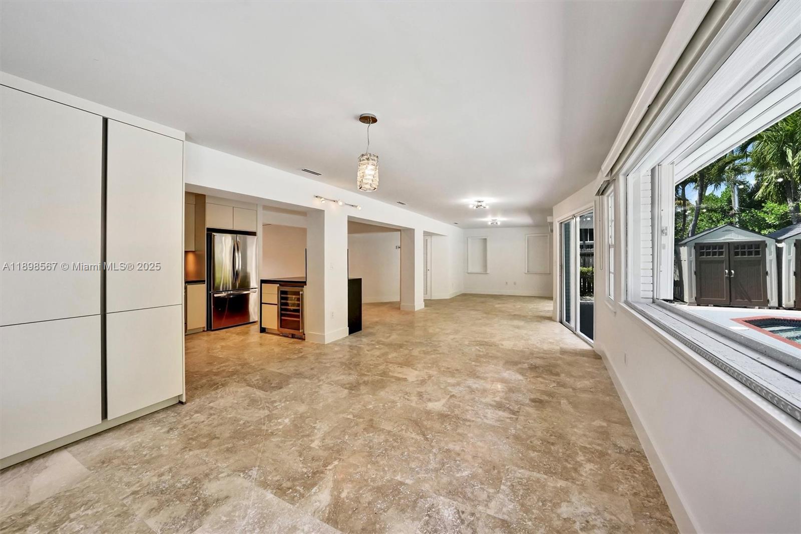 TROPICAL ISLE HOMES SUB 4 - Residential Lease