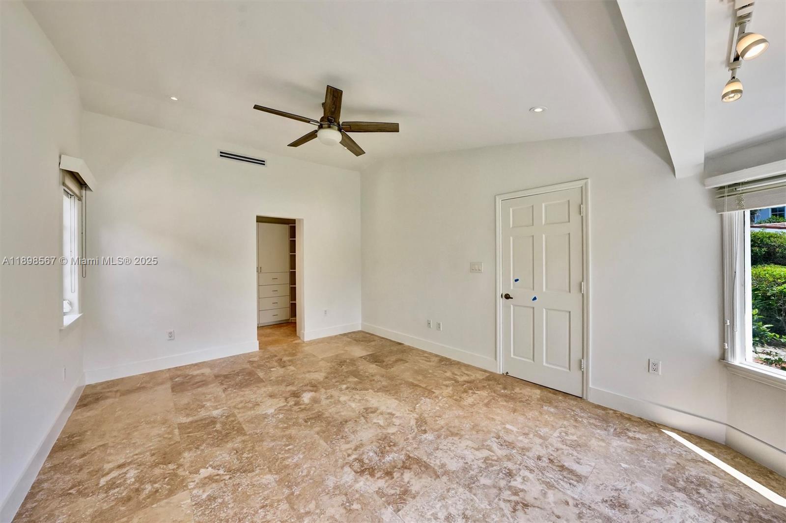 TROPICAL ISLE HOMES SUB 4 - Residential Lease