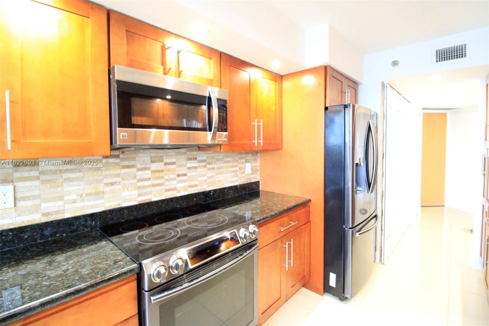 THE LANDMARK CONDO - Residential Lease