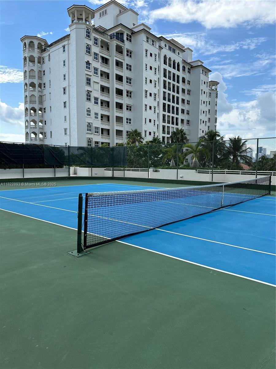 THE LANDMARK CONDO - Residential Lease
