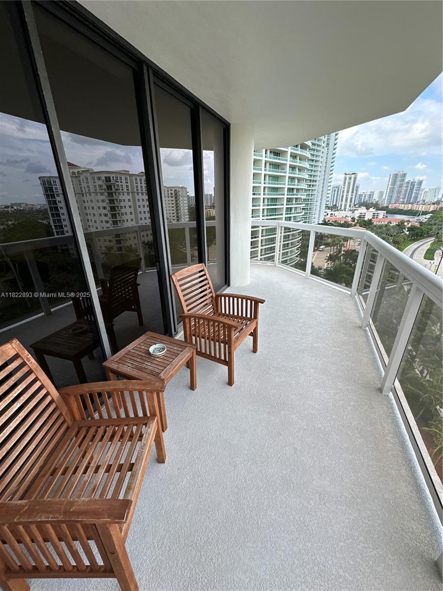 THE LANDMARK CONDO - Residential Lease