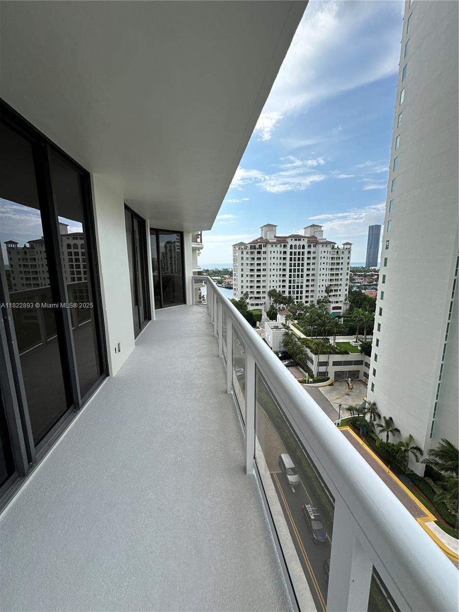 THE LANDMARK CONDO - Residential Lease