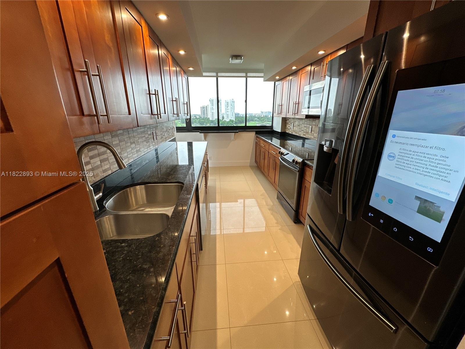 THE LANDMARK CONDO - Residential Lease