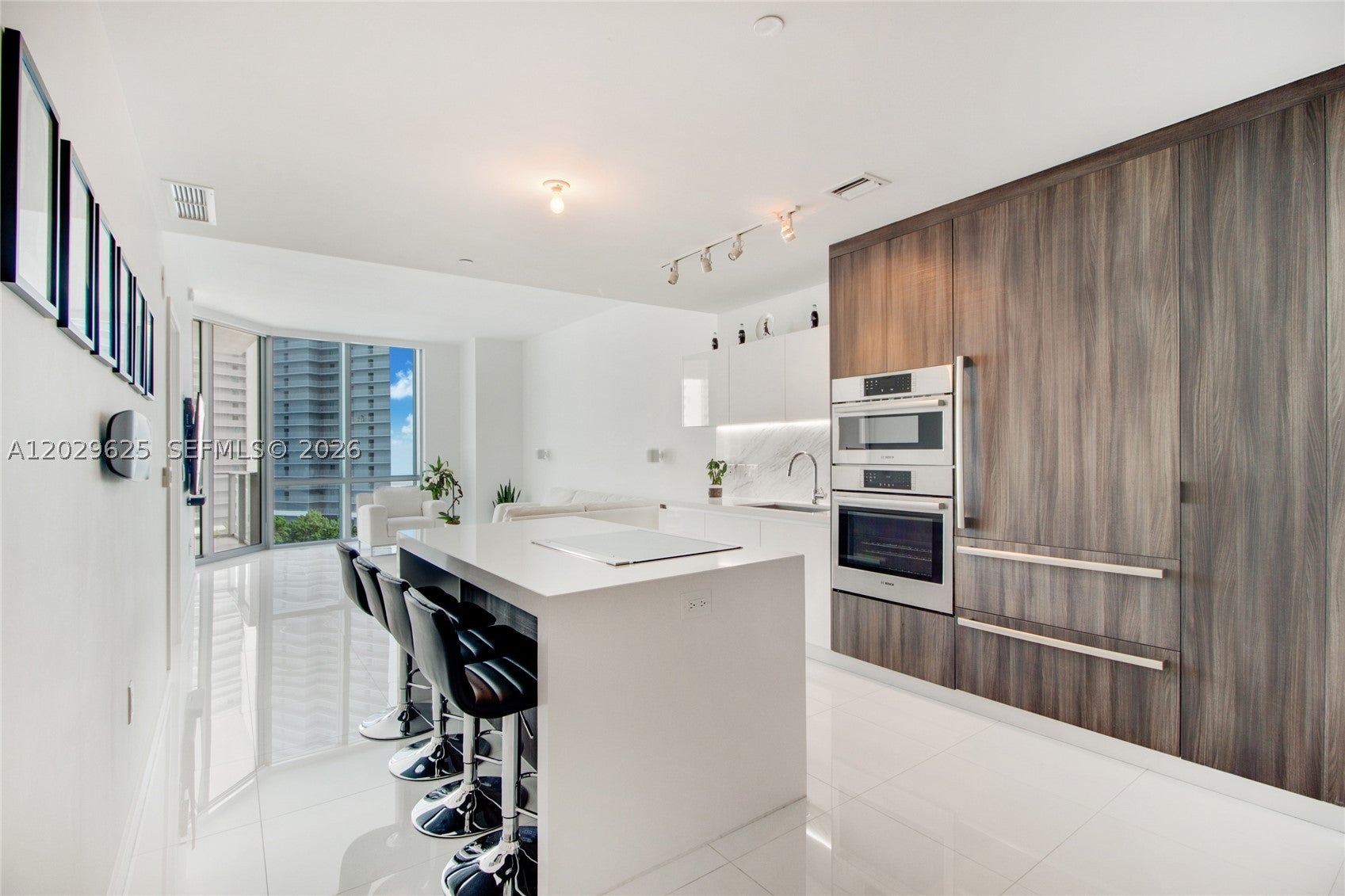 851 NE 1st Ave 1705
