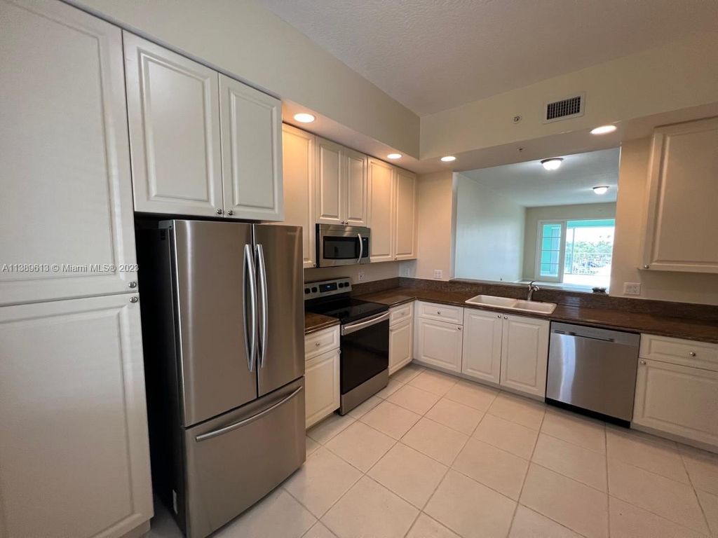 Photo of 5 E Harbour Isle Dr E #306, Fort Pierce, FL 34949 (MLS # A11389613)