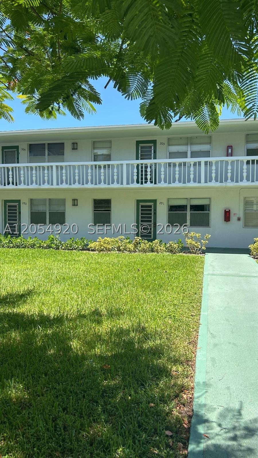 291 Farnham M