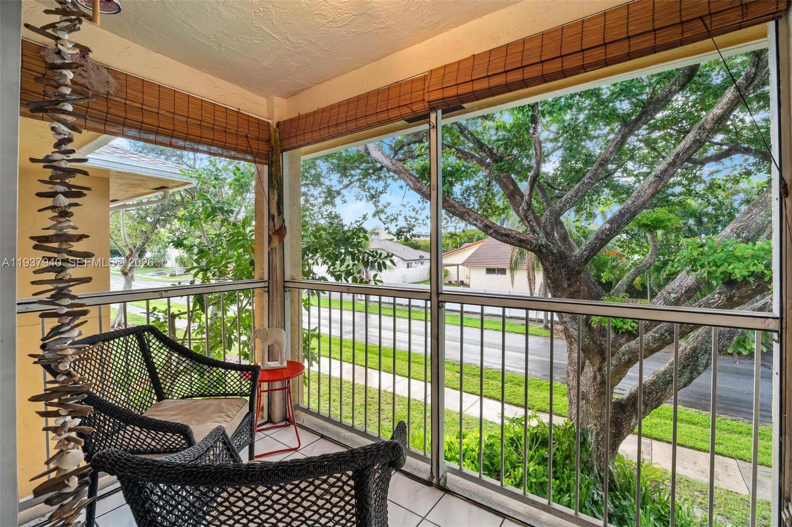 CHATEAU DE VILLE CONDO - Residential